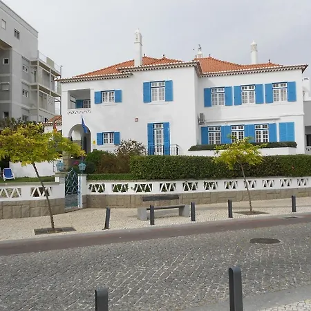 Vila Lido Bed & Breakfast 3*